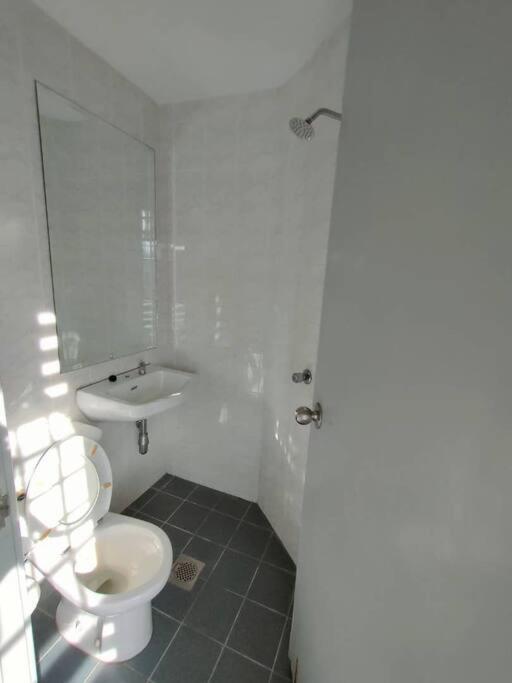 Kuching City 3Bedrooms Apartment Buitenkant foto