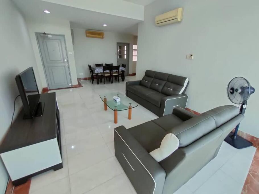 Kuching City 3Bedrooms Apartment Buitenkant foto